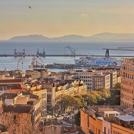 Elicriso Suites 招待所 4*